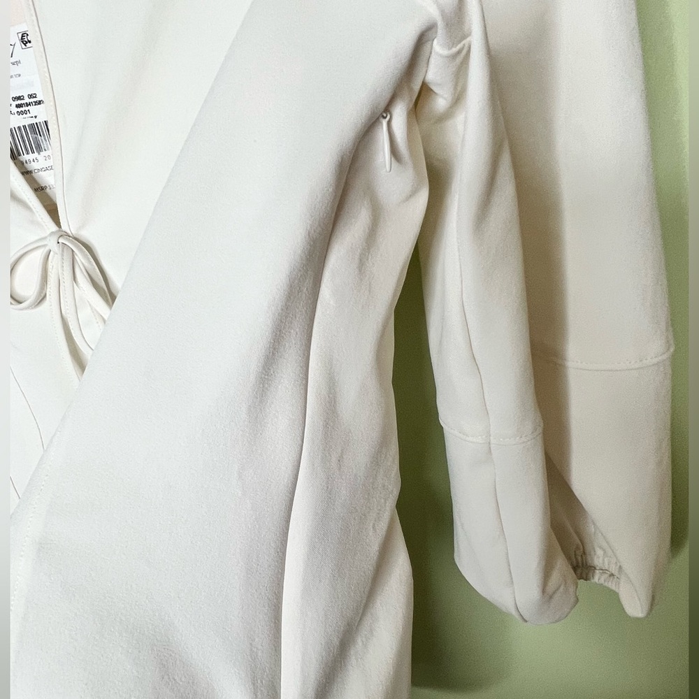 Like new Cinq a Sept Ivory Brit top, Large - Picture 9 of 11